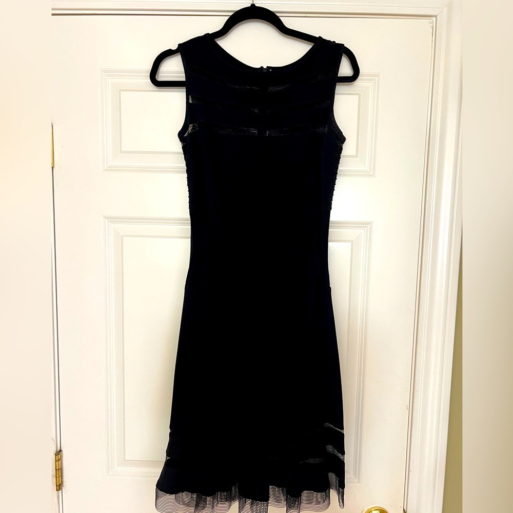 Beautiful Black Tadashi Shoji Dress! XS with Stretch!